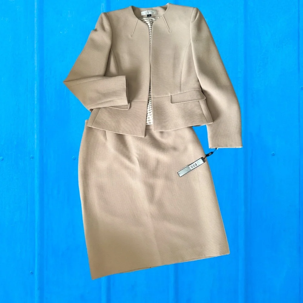 Tahari Jenn scoop neck textured Crepe skirt suit set - Picture 2 of 10